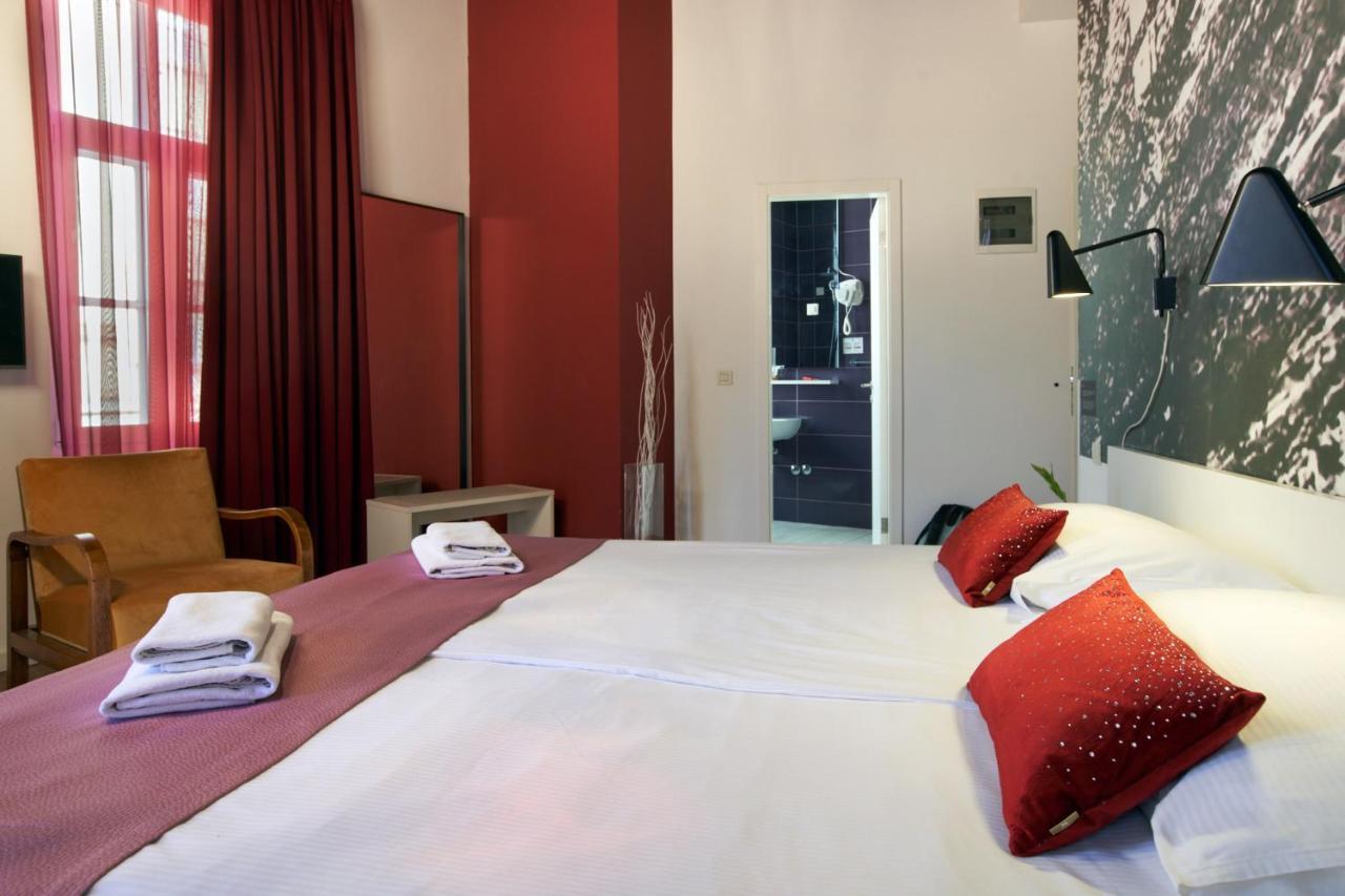 Art Hotel Like Загреб Екстериор снимка