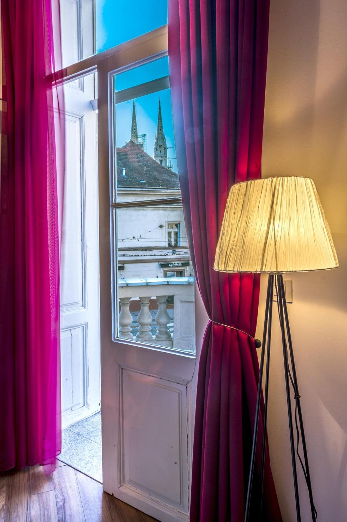 Art Hotel Like Загреб Стая снимка